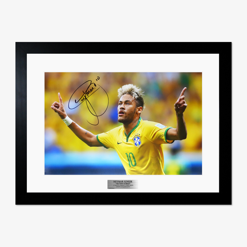 ネイマール直筆サイン入りブラジル代表2014フォト